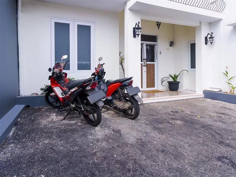 โอโย 2975 เฮาส์ ออฟ มาฮิรา ชาเรียะห์ Hotel Ciamis ภายนอก รูปภาพ